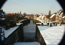 830650 Gezicht op de Oude Sluis te Vreeswijk (Nieuwegein).